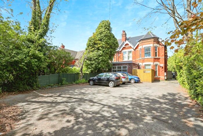 2 Bedroom Flat For Sale In Poole Road, Branksome, Poole, BH12