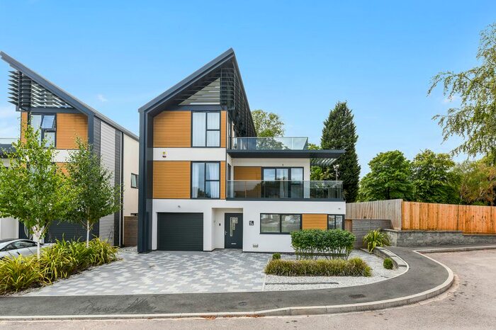 5 Bedroom Detached House To Rent In Baxter Green, Bramcote, Nottingham, NG9