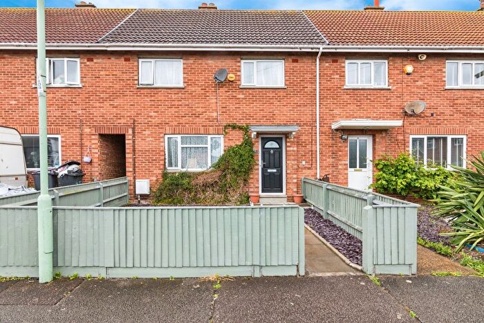 3 Bedroom End Of Terrace House For Sale In Summerfield Gardens, Lowestoft, NR33