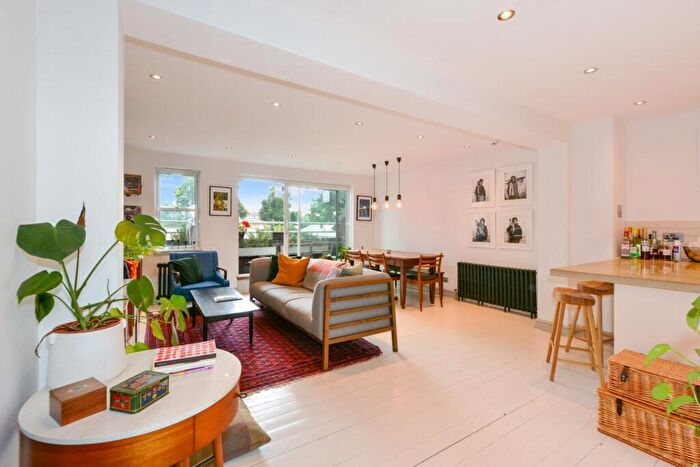 2 Bedroom Apartment To Rent In Pennethorne Close, London, E9