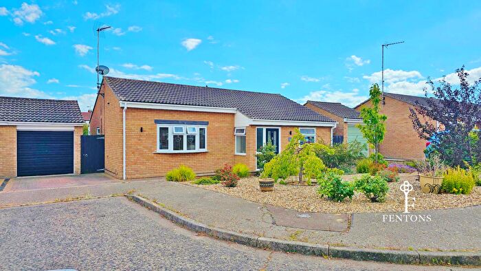 2 Bedroom Detached Bungalow For Sale In Chamberlain Avenue, Frinton Homelands, CO14