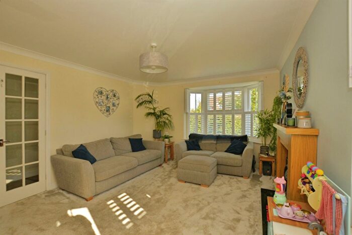 4 Bedroom Detached House For Sale In Bell Chapel Close, Kingsnorth, Ashford, TN23
