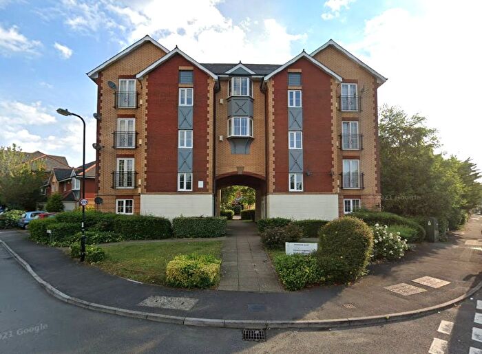2 Bedroom Flat For Sale In Campbell Drive, Cardiff, CF11