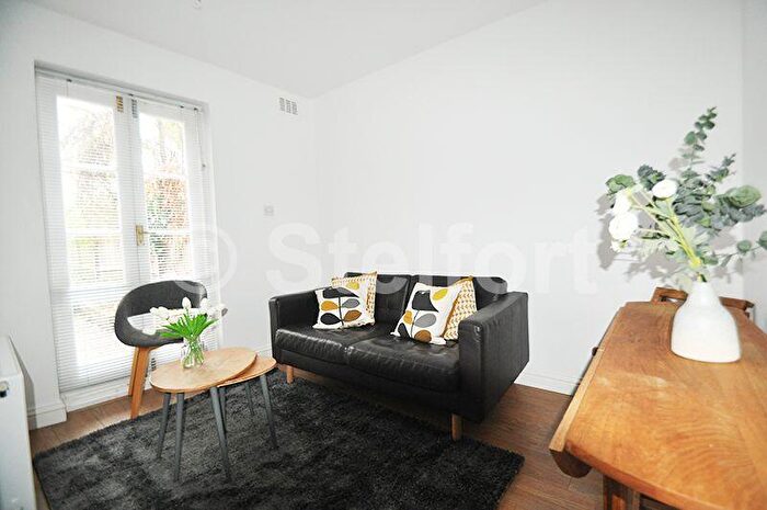 2 Bedroom Flat To Rent In Southampton Road, London, NW5