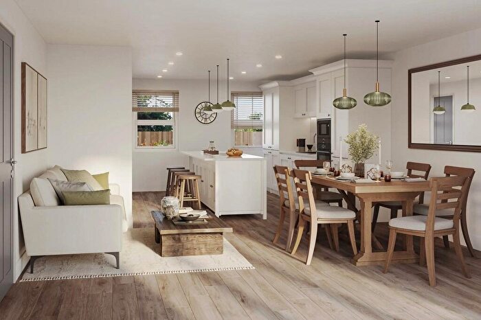 5 Bedroom Detached House For Sale In Manningtree Park, Mistley, Manningtree, CO11