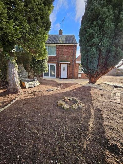 3 Bedroom Property To Rent In Newlands Drive, Forest Town, Mansfield, NG19