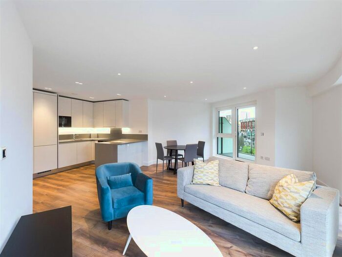2 Bedroom Flat To Rent In Quartz House, Dickens Yard, New Broadway, London, W5