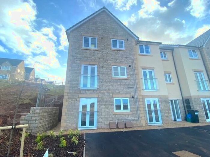 2 Bedroom Flat To Rent In Oxleaze Way, Paulton, Bristol, BS39