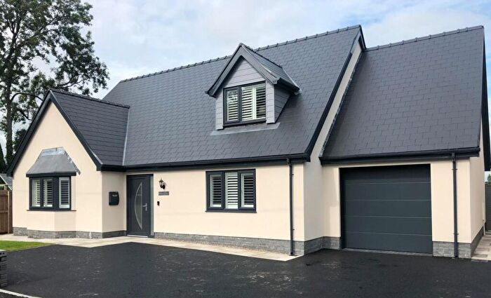 3 Bedroom Detached House For Sale In Llanarthney, Carmarthen, SA32