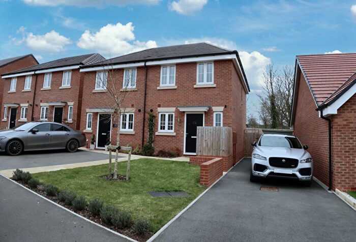 2 Bedroom Semi-Detached House For Sale In Sykes Road, Hampton Magna, CV35