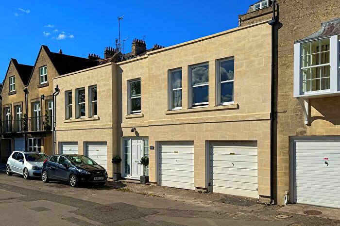 2 Bedroom Flat For Sale In Pulteney Mews, Bath, BA2