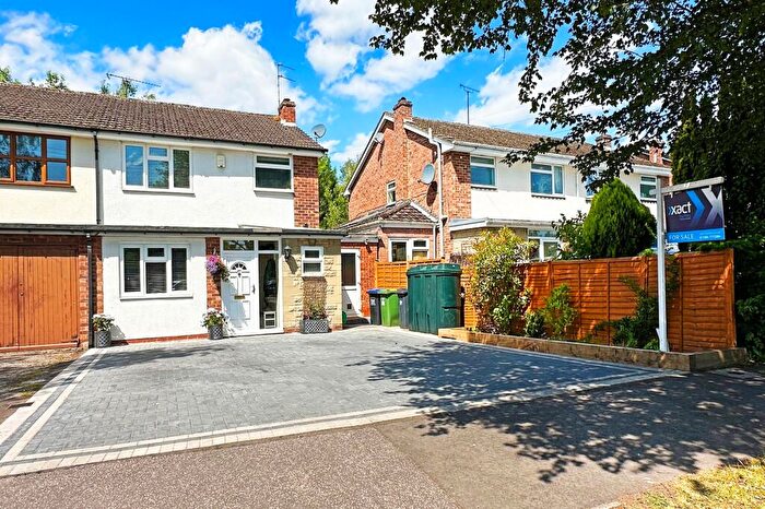 3 Bedroom Semi-Detached House For Sale In Station Lane, Lapworth, B94