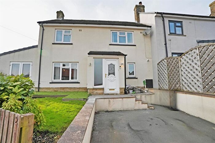 5 Bedroom End Of Terrace House For Sale In North Royd, Barkisland, HX4