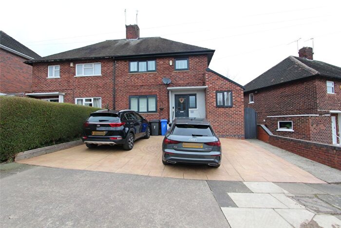 3 Bedroom Semi-detached House For Sale In Ballifield Way, Sheffield, S13