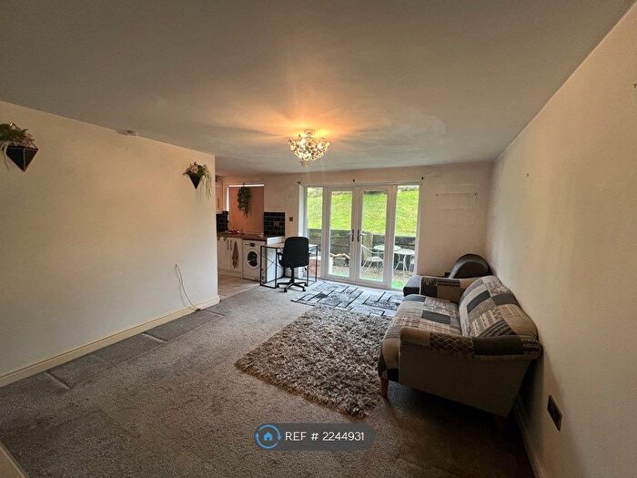 2 Bedroom Flat To Rent In Heywood Court, Middleton, Manchester, M24