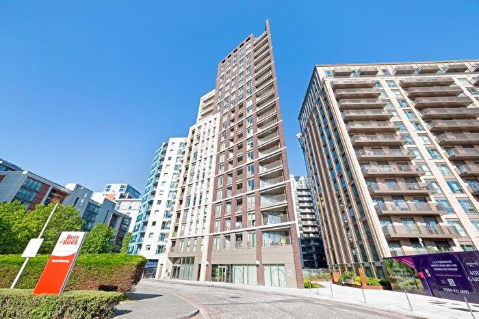 2 Bedroom Apartment To Rent In Western Gateway, London, E16