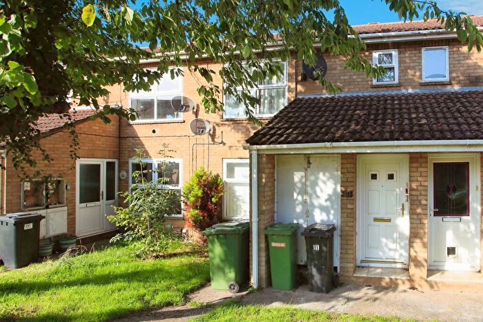 2 Bedroom Flat For Sale In North Street, Stanground, Peterborough, PE2