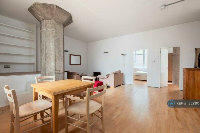 2 Bedroom Flat To Rent In The Ziggurat Building, London, EC1N