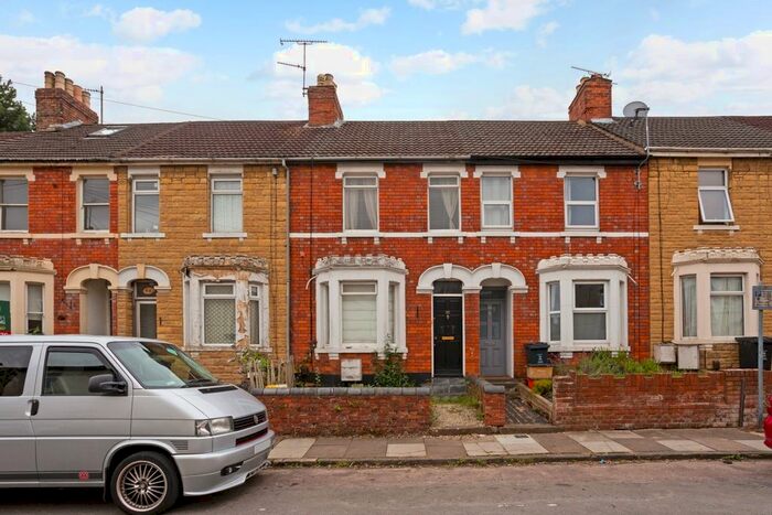 2 Bedroom Terraced House To Rent In Dixon Street, Swindon, SN1