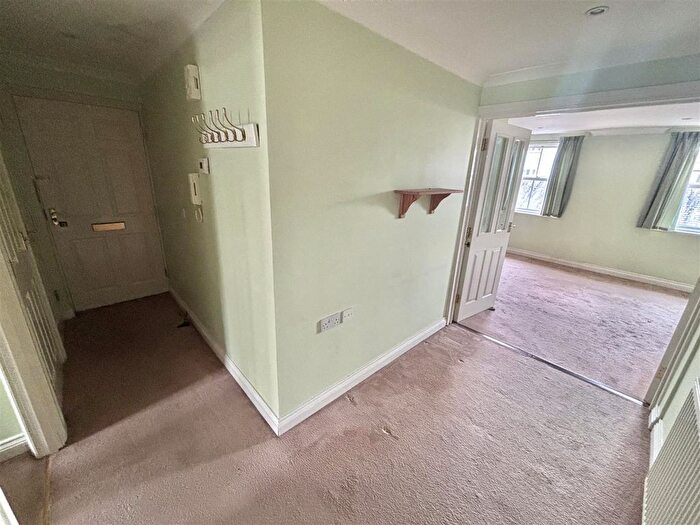 2 Bedroom Flat For Sale In Carlyon Road, St. Austell, PL25