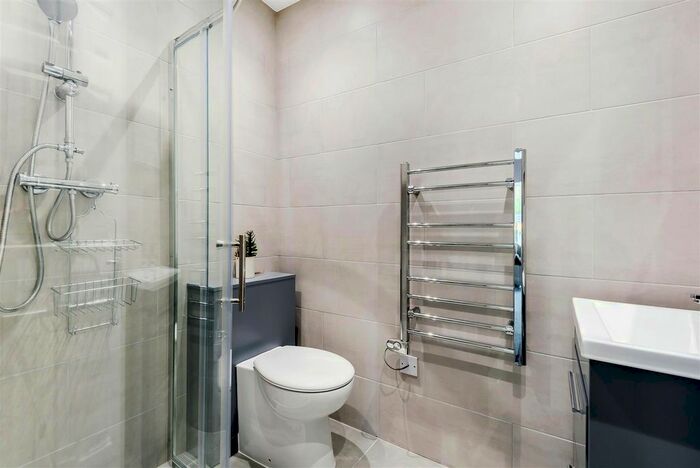 Property To Rent In Chatham Hill, Chatham, Kent, ME5