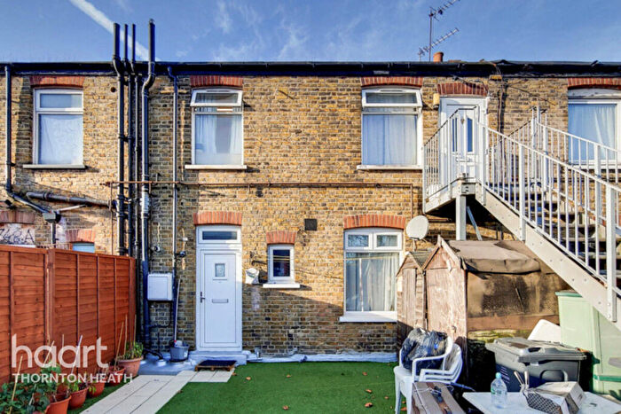 2 Bedroom Maisonette For Sale In London Road, Thornton Heath, CR7