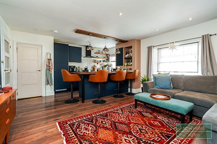 2 Bedroom Flat For Sale In Flat, Belle Vue Terrace, Whitby, YO21