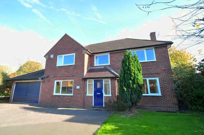 4 Bedroom Detached House To Rent In Lees Gardens, Maidenhead, Berkshire, SL6