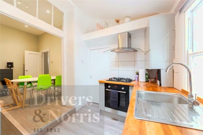 4 Bedroom Apartment To Rent In Lowman Road, Islington, London, N7