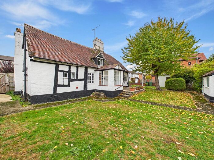 3 Bedroom Cottage For Sale In Green Lane, Hucclecote, Gloucester, Gloucestershire, GL3