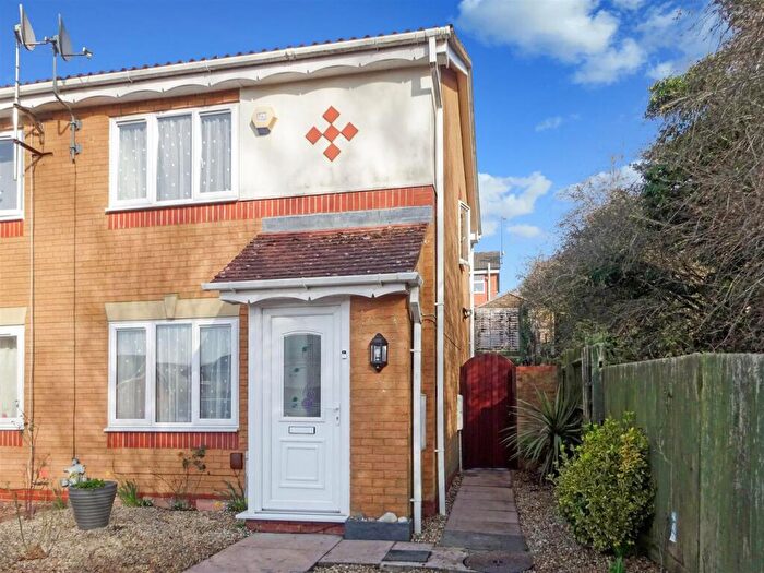 2 Bedroom Semi-Detached House To Rent In , Afan Close, Kettering, NN16