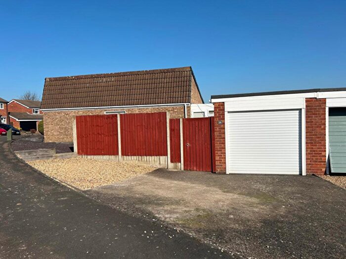 2 Bedroom Bungalow To Rent In Beaumont Gardens, Melton Mowbray, LE13