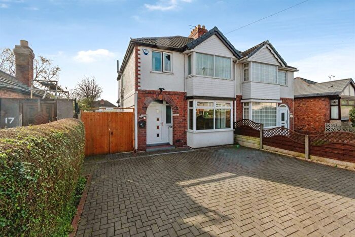 3 Bedroom Semi Detached House For Sale In Marshall Road, Willenhall, WV13