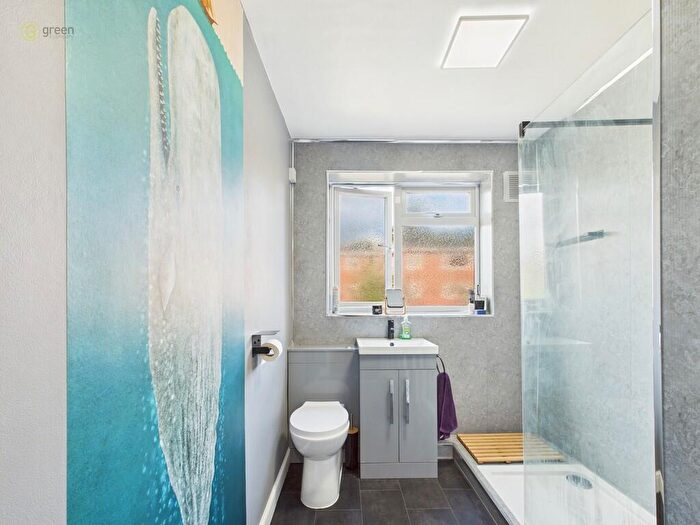 1 Bedroom Apartment For Sale In Garrard Gardens, Sutton Coldfield, B73
