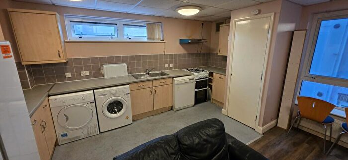 6 Bedroom Apartment To Rent In Union Court, Leamington Spa, CV31