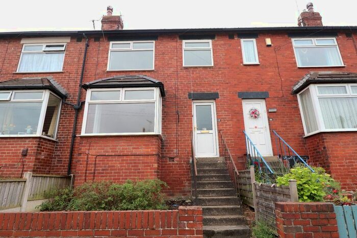 3 Bedroom Detached House To Rent In Aston Place, Leeds, West Yorkshire, Uk, LS13