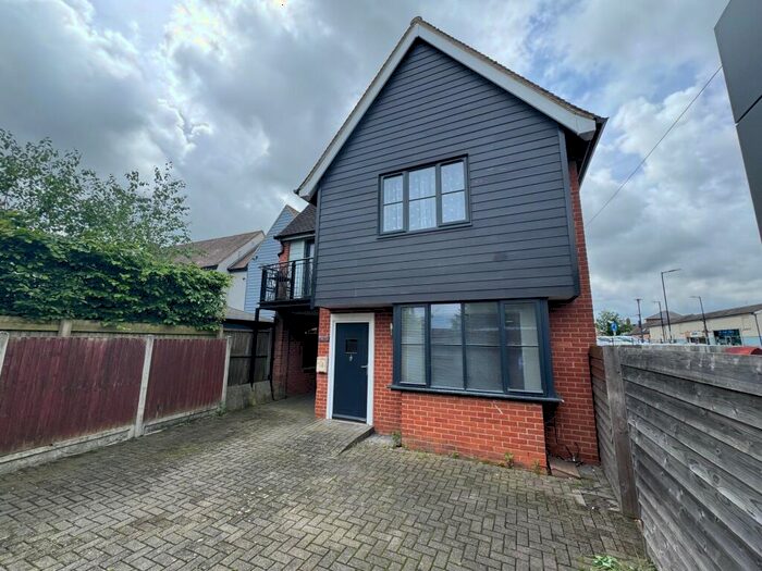 2 Bedroom Maisonette To Rent In Chapel Street, Billericay, CM12