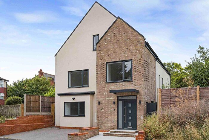 6 Bedroom Detached House For Sale In Carlton Road, Sidcup, DA14