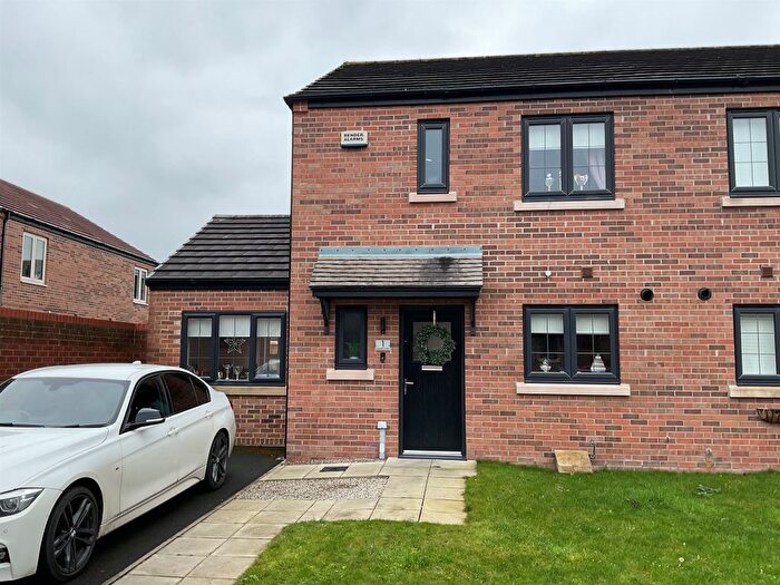 3 Bedroom Semi Detached House For Sale In Jasmine Close, Hartlepool, TS26