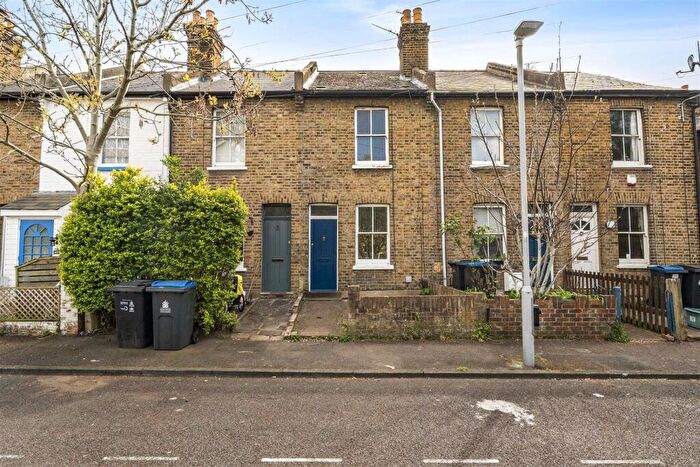 2 Bedroom Terraced House For Sale In Vincent Road, Kingston Upon Thames, KT1
