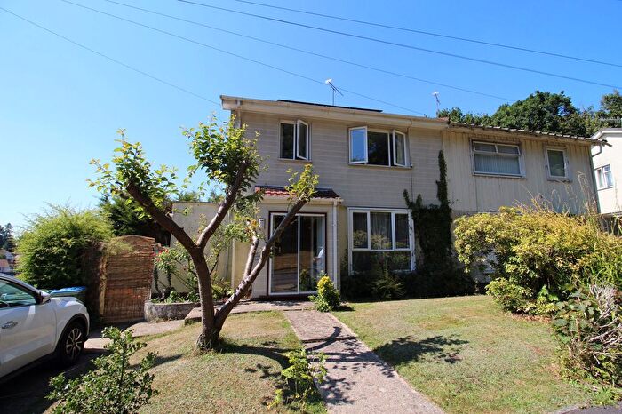 3 Bedroom Semi Detached House For Sale In Rosyth Road, Southampton, SO18