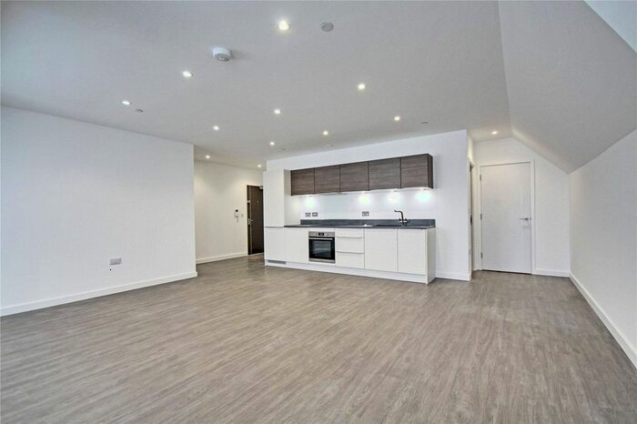 2 Bedroom Flat To Rent In Prestige House, High Street, Prestige House, Egham, Surrey, TW20