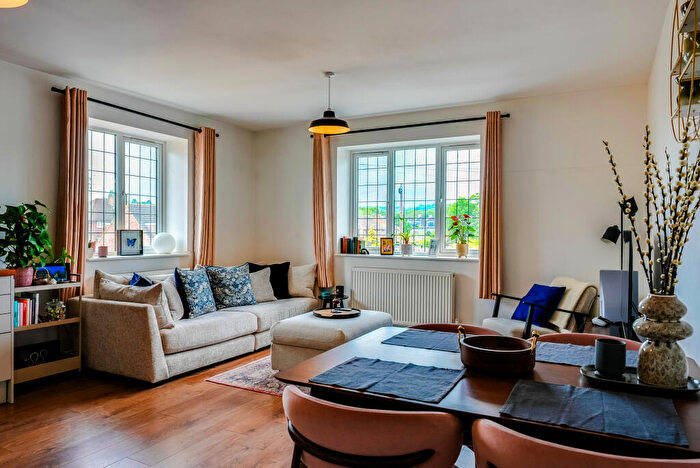 2 Bedroom Flat For Sale In Edison Grove, London, SE18