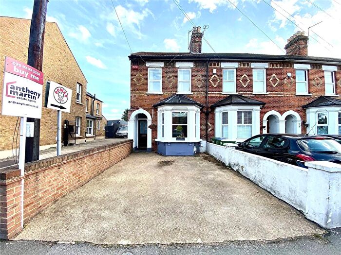 3 Bedroom End Of Terrace House To Rent In Bourne Road, Bexley Village, Kent, DA5