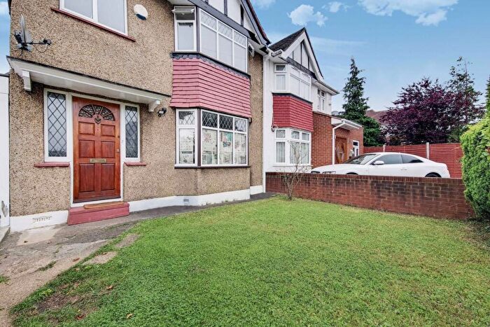 3 Bedroom Semi Detached House To Rent In Twyford Road, Harrow, HA2