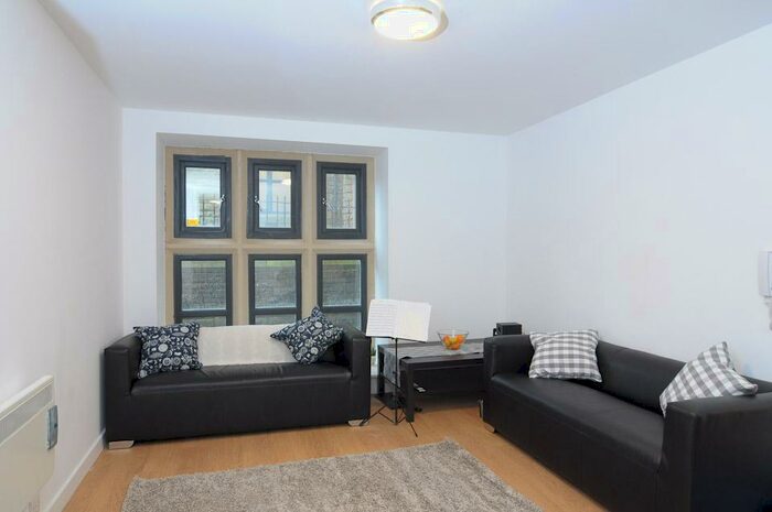 6 Bedroom Flat To Rent In Oxford Street, Sheffield, S6