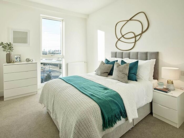 2 Bedroom Flat To Rent In Argo Apartmants, Canning Town, London, E16