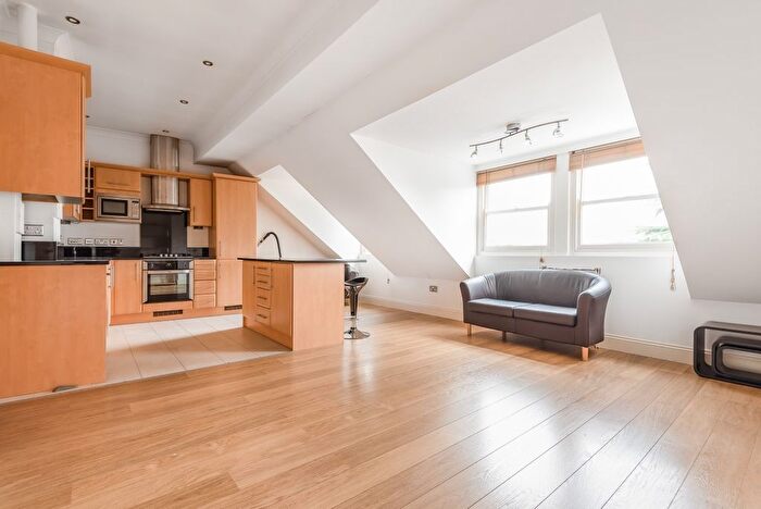 1 Bedroom Flat To Rent In Elmcourt Road, West Norwood, London, SE27