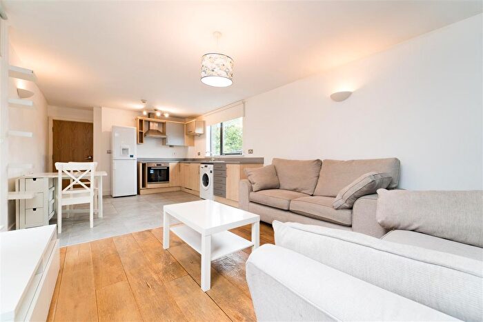 2 Bedroom Flat To Rent In Collier Street, Castlefield, M3