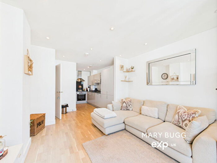 1 Bedroom Apartment For Sale In Burgess Springs, Chelmsford, CM1